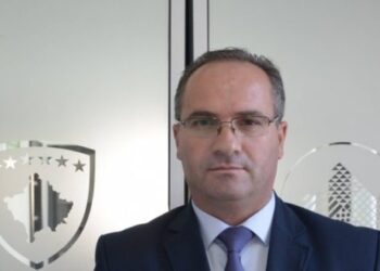 Ministri Krasniqi inspekton pompat në Jarinjë, në njërën pronari thotë se u njoftua paraprakisht (youtube)