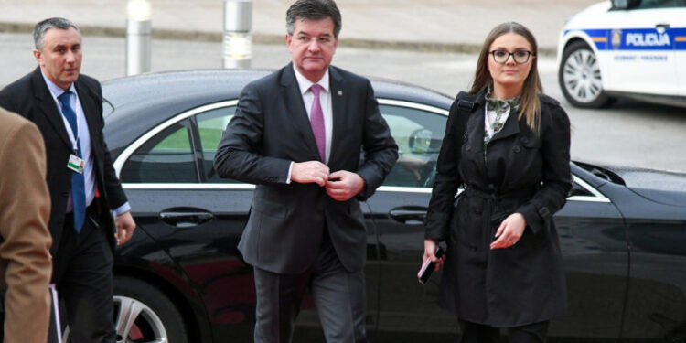 Zajednica srpskih opština adut Beograda za blokadu dijaloga