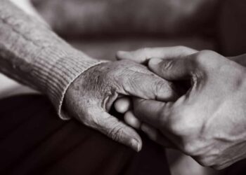 Të moshuarit pa përkujdesje familjare-me mbështetje institucionale