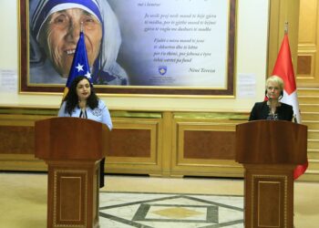 Presidentja e Këshillit Kombëtar Zviceran: Do të investojmë ende në Kosovë