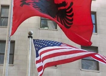 Shqiptaro-amerikanët themelojnë Kongresin Panshqiptar Amerikan