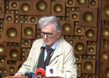 GUXIMI SHKENCOR DHE POLITIKA NË SHERBIM TË NJOHJES QË KALLËZON KOT MË KOT