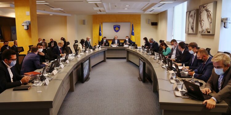 Kosovë, 7 komuna përfshirë Prishtinën në karantinë për vikend