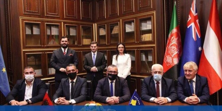 PAKTI PËR MEDVEGJËN