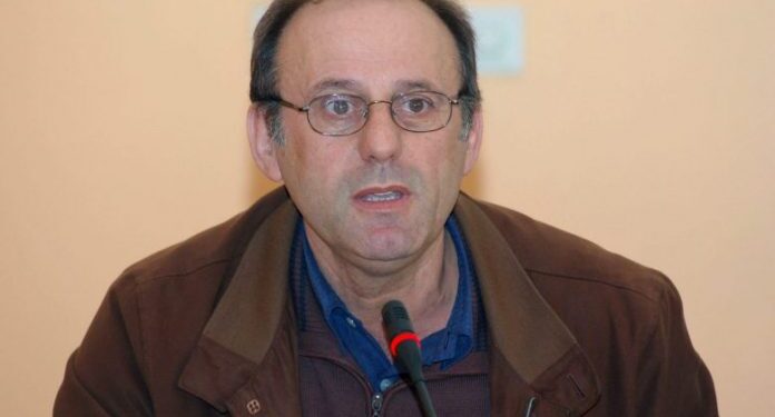 Profesori dhe publicisti Berisha: Kuptojeni më në fund, Kosova është shtet i pavarur, duhet të ketë agjendë shtetërore