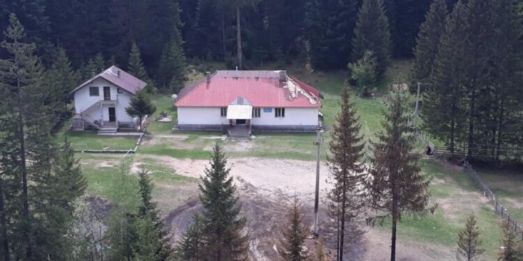 Kosova dhe Shqipëria do të rindërtojnë shkollën e vetme shqipe në Rozhajë