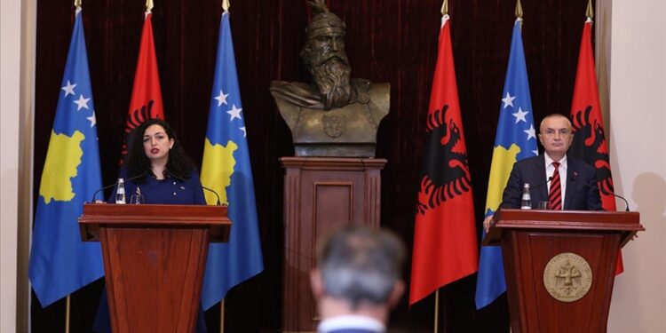 Meta i Osmani: Albanija će nastaviti da podržava teritorijalni integritet Kosova