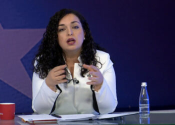 Vjosa Osmani: Asociacioni me kompetenca ekzekutive i rrezikshëm sa ndryshimi i kufijve, e destabilizon Kosovën