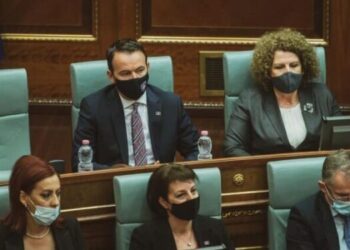 Donika Gërvallës i vjen urimi i parë nga LDK, e diasporës