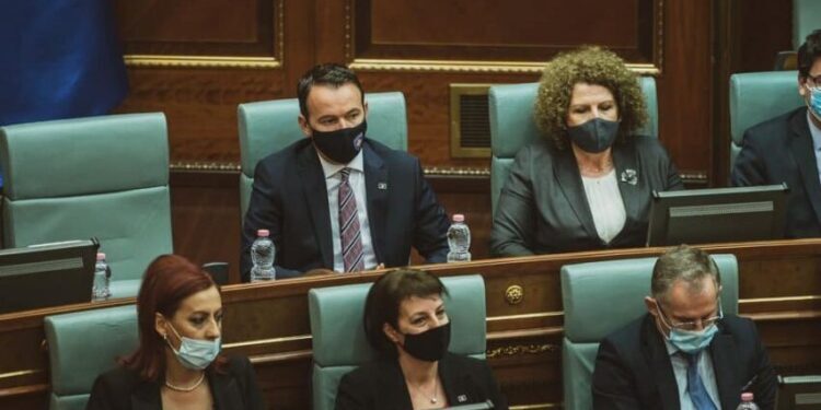 Donika Gërvallës i vjen urimi i parë nga LDK, e diasporës