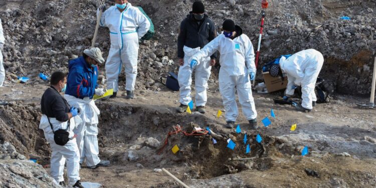 Mbetjet kockore nga varreza masive Kizhevak të Serbisë në vitin 2020 dërgohen për analizë të AND-së