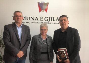 Haziri përgëzon shoqatën “Kosova për Sanxhakun” për punën dhe sukseset