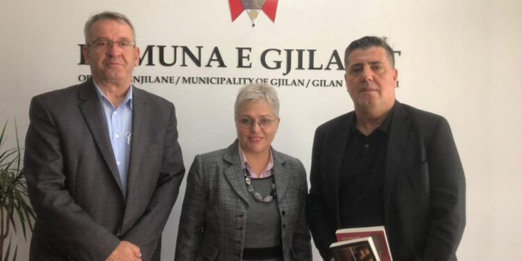 Haziri përgëzon shoqatën “Kosova për Sanxhakun” për punën dhe sukseset