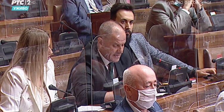 Hodžić u Skupštini Srbije: Otkažite vojnu vježbu na Pešteri, oficiri i potpredsjednik opštine Sjenica tražili od mještana da napuste domove (video)