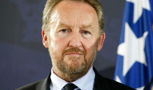 Izetbegoviq: Aleksandër Vuçiq nuk ka guxim të përballet me të kaluarën