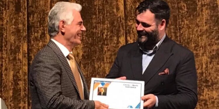 “Takim i Gjakovës, 2021” Humanisti Ram Geci nderohet me Çmimin e Madh “Dardania”