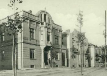 Serbizimi në trojet shqiptare, përmes “hoxhallarëve” serbë e rusë