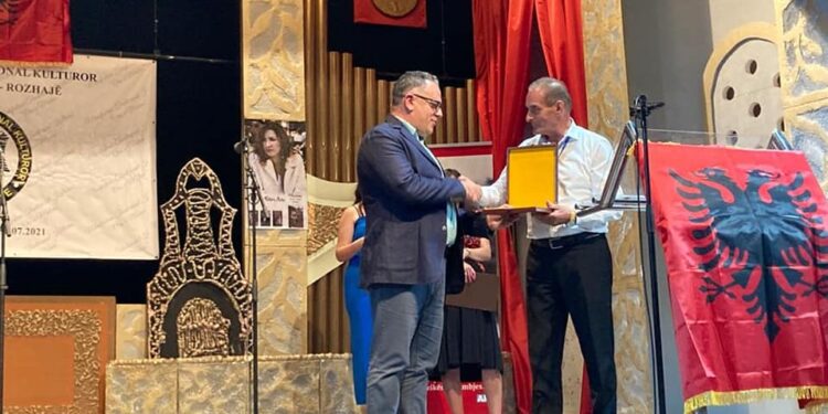 “Ora e Maleve” në Rozhajë i bashkon përsonalitetet gjithëkombëtare , letrare, artistike, muzikore dhe politike