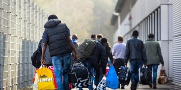 Të rinjtë duan të ikin nga Shqipëria