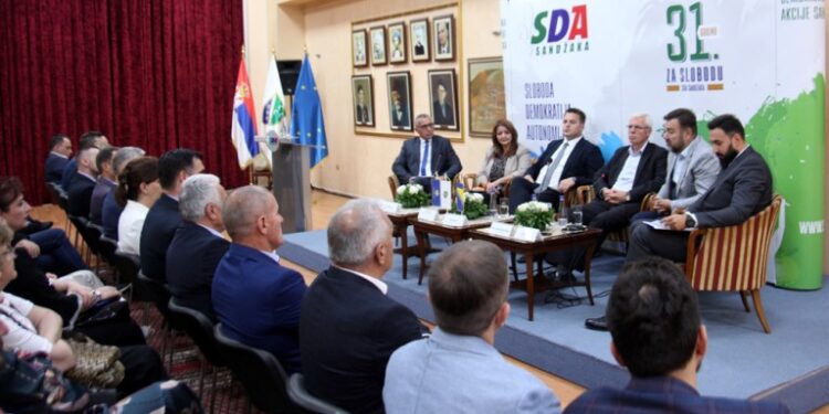 Sanxhaku urë  bashkëpunimi midis B dh H dhe Kosovës: Të dërguarit e Izetbegoviqit dhe Kurtit vizitojnë PAD-in (SDA) e Sanxhakut