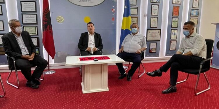 Haziri ndan mirënjohje për personalitete të rëndësishme që kanë dhënë shumë për Gjilanin