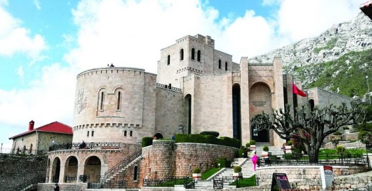 Si e shpjegon Barleti emrin e Krujës…