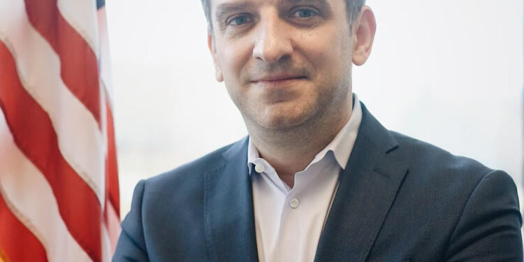 Një shqiptar në krye të projektit që do të transformojë politikat madhore të SHBA-së