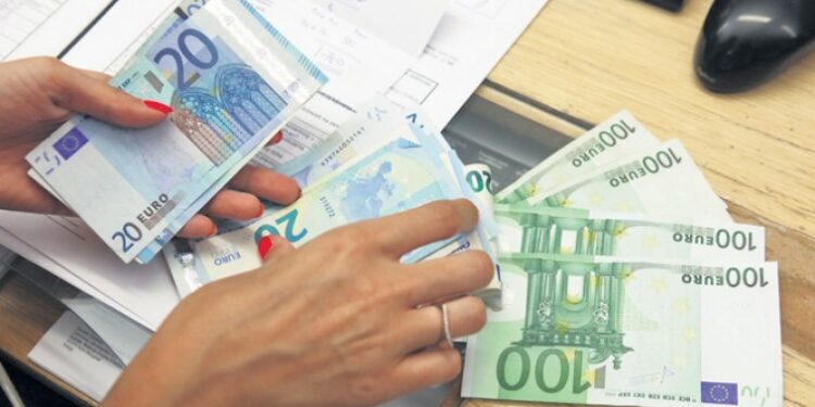 Kosovska dijaspora treća u svijetu po slanju novca u zemlju porijekla