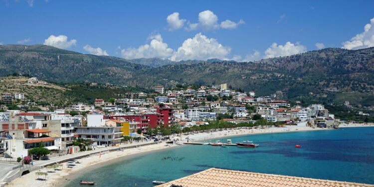 Pse himariotet flasin greqisht?