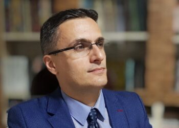 Pakti me mjeshtërit e gënjeshtrave!