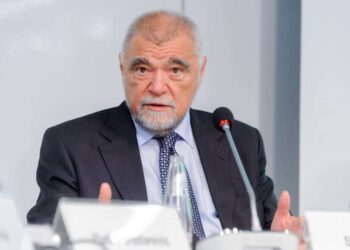 Ish-presidenti i Kroacisë, Mesiq sot qëndron në Kosovë