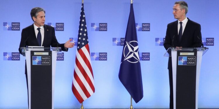 Blinken në Takimin e Ministrave të Jashtëm të NATO-s: S’duam konflikt, por jemi gati nëse ai vjen