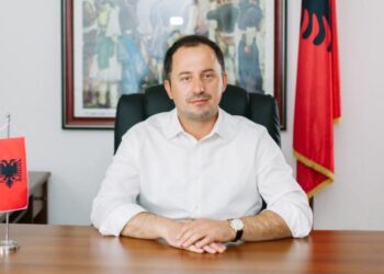 Faik Nika uron Abazoviqin