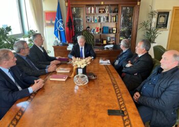 Delegacioni nga vendi dhe diaspora vizitë tek Dr.Sali Berisha në Tiranë