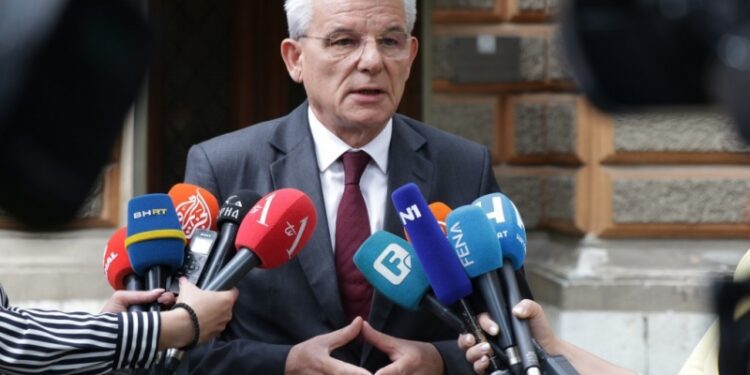 Džaferović pozdravio usvajanje Rezolucije o Srebrenici u Parlamentu Kosova