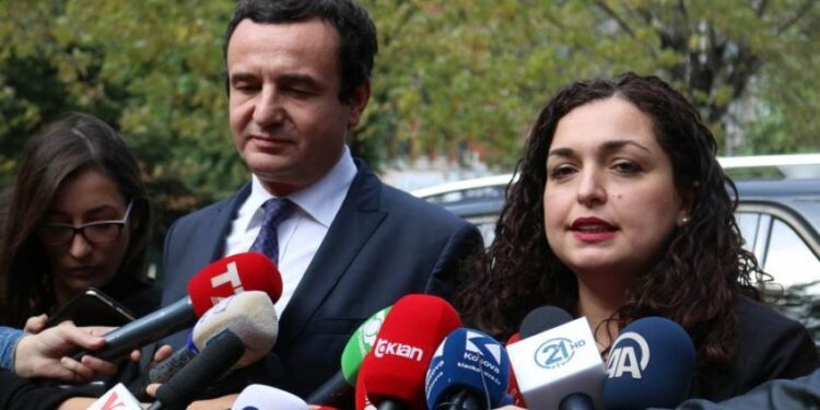 Presidentja Osmani dhe kryeministri Kurti takohen me Sekretarin e Shtetit Amerikan, Antoni Blinken!