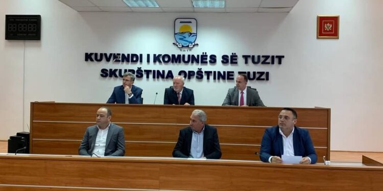Interesi nacional, bashkon shqiptarët e Tuzit!