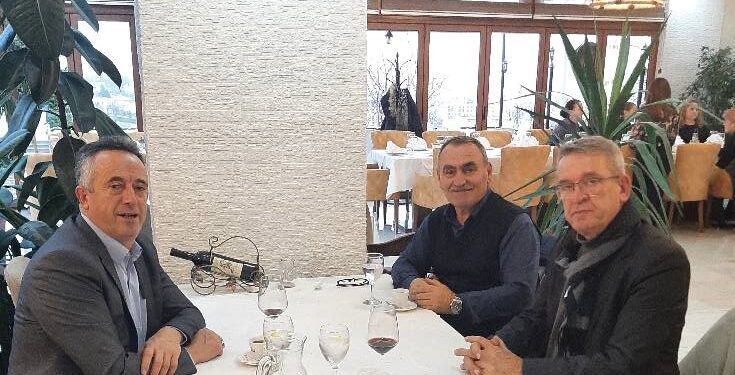 MBYLLET EKSPOZITA NË ISTOG ” SANXHAKU HISTORI E DHEMBJES KOMBËTARE”