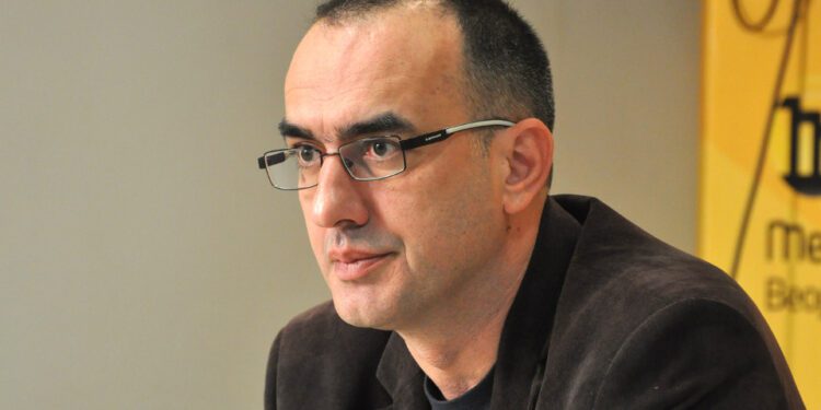 Vučić kad vređa Kurtija više govori o sebi