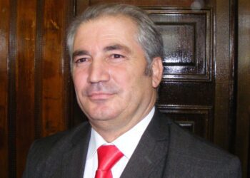 MONOGRAFIJA O velikanu Sandžaka Ismet Azizi,  Aćif Hadziahemetović Bluta: Velikan Sandžaka,  