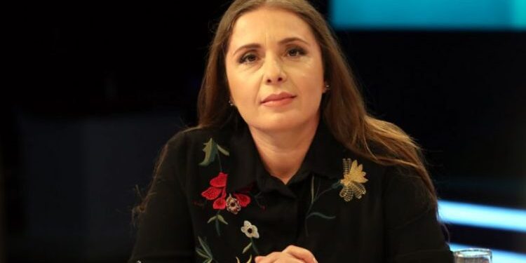 Vodhi librin “Gjuetari i balonave”, gjykata dënon 19-vjeçarin: S’kisha lekë ta blija