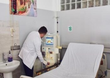 17 pacientë nga Shqipëria marrin shërbime të dializës në Kosovë
