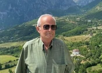 Poeti i shquar, Hamit Aliaj- Mjeshtër i Madh, përcillet me nderime të larta shtetërore, qytetare e familjare