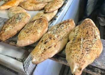 Zemra e madhe e bukëpjekësit nga  Pazari i Ri: Zanatin e trashëgoi nga stërgjyshi, shpërndan bukë për të varfërit