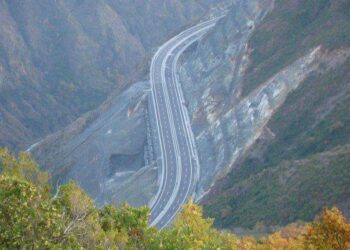 ANEKTODA PËR RRUGËN e KOMBIT (Përzgjedhë prej 111 sosh)