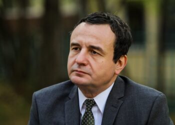 Kurti: Së pari tërheqja e bandave, pastaj ulja e numrit të policëve dhe normalizimi i veriut