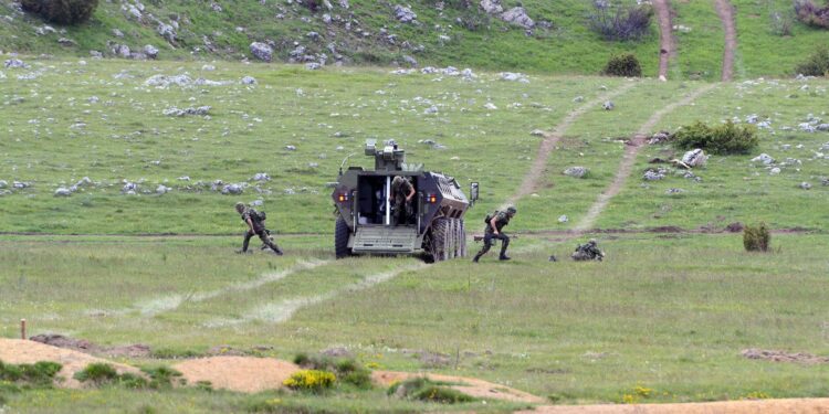 Ushtria e Serbisë zhvillon ushtrime ushtarake në Sanxhak!