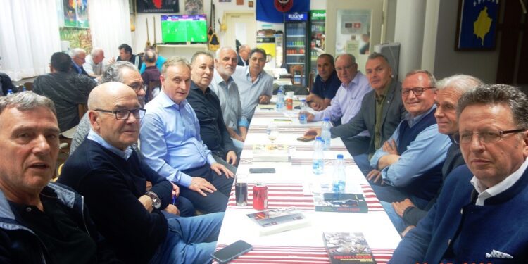 Në Klubin DARDANIA në Zofingen të Zvicrës u përurua libri:”FSAHTI I VRARË” të bashkautorëve Agron Limani dhe Qemajl Krasniqi !