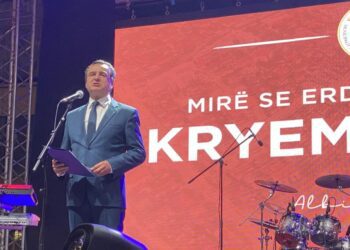 Kurti nga sheshi “Iliria” në Tetovë: Vonesat  për ndërtimin e rrugës Prizren – Tetovë janë të paarsyeshme e të papranueshme