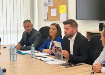 Nevzad Lutfiu u takua me Ministren e arsimit te R. së Serbisë